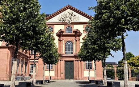 Bild der alt-katholischen Schlosskirche