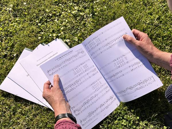 Bild von einem Gottesdienst-Chorheft